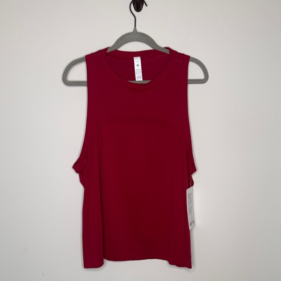 Lululemon Swiftly relaxed tank - Picture 2 of 5